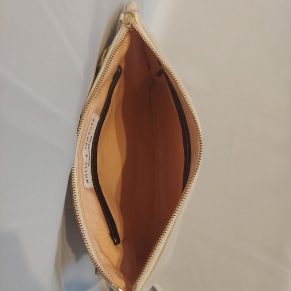 Holly and Tanager Womens Creme 100%‎ Genuine Leather Companion Max Crossbody Bag - Picture 7 of 16